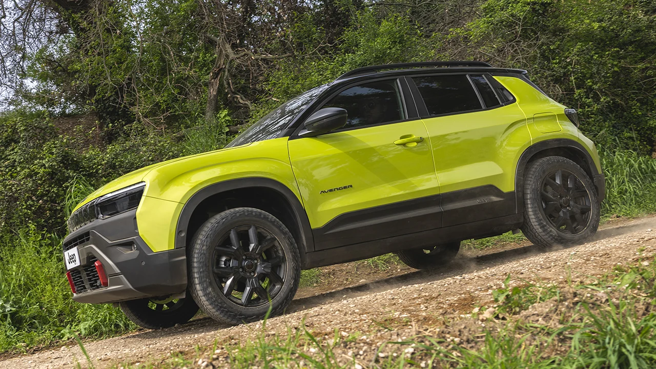 No es un Suzuki Jimny pero, con 6.800 € de rebaja y nuevo diseño, este SUV 4x4 que arrasa en ventas es la mejor alternativa al Duster