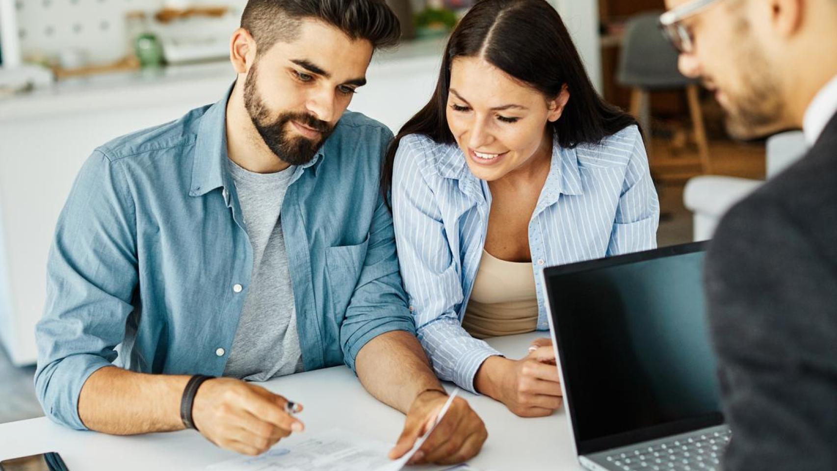 Comprar vivienda sin hipoteca es posible: estos son los productos alternativos que ofrecen los bancos