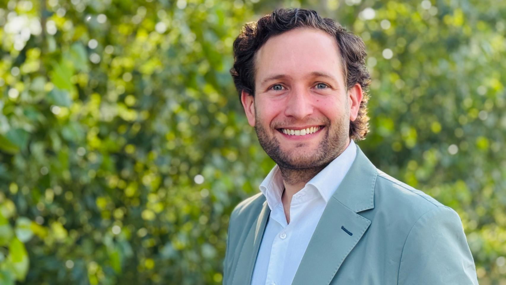 Isaac Claver presenta su candidatura para liderar el PP en Huesca: "Tenemos una tierra extraordinaria"