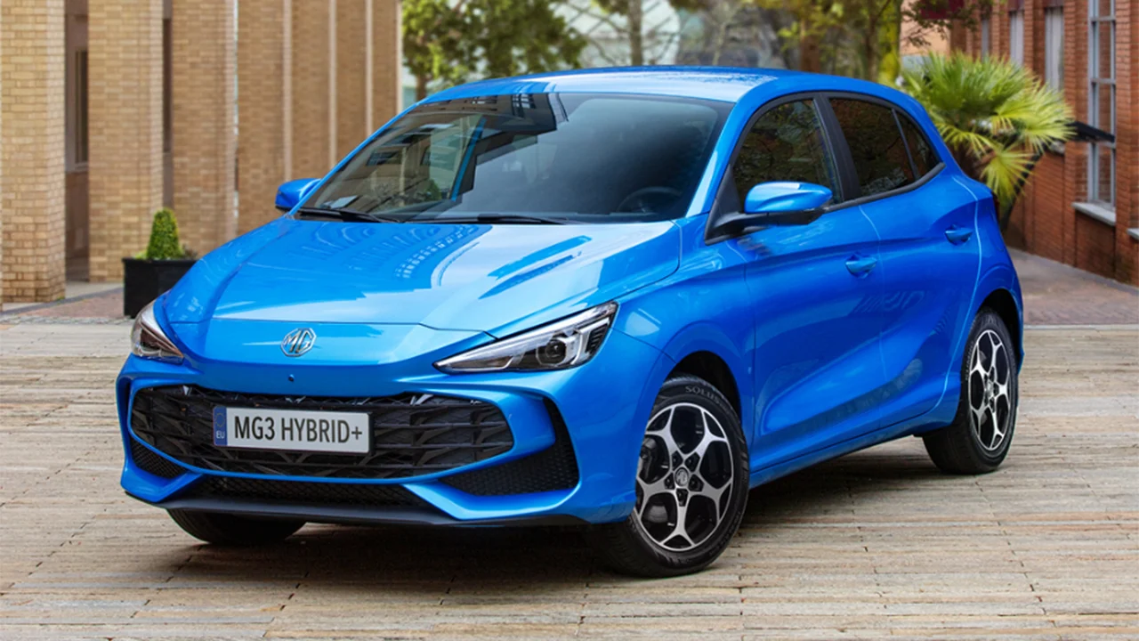 MG tiene la fórmula para frenar al Dacia Sandero híbrido, casi 200 CV y etiqueta ECO por menos de 17.200 €