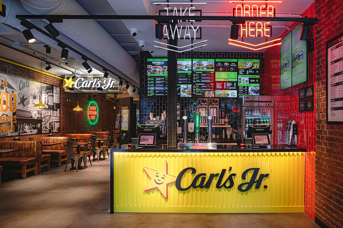 La mexicana Galería firma la compra del dueño de Carl's Jr y Tony Roma's