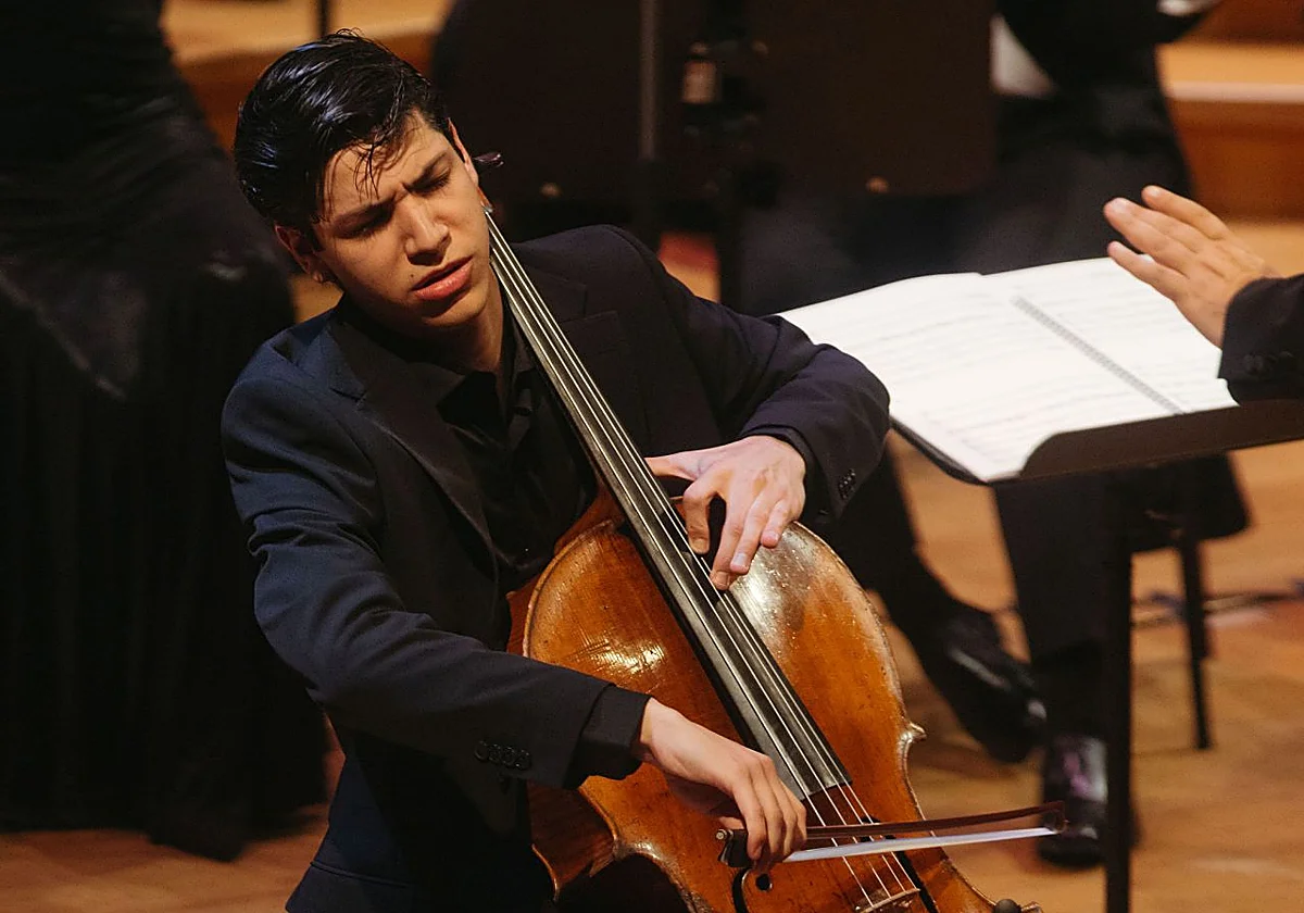 El malagueño Álvaro Lozano alcanza la final de uno de los concursos de violonchelo más prestigiosos del mundo