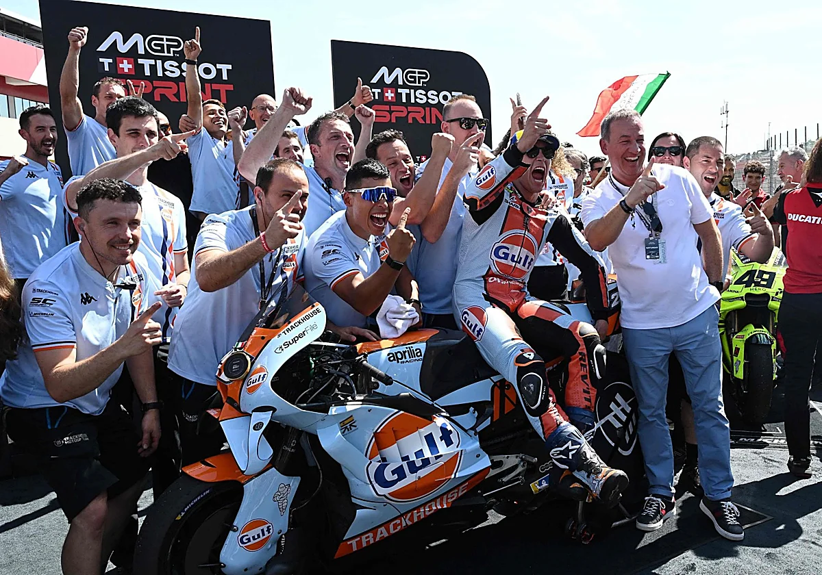 Raúl Fernández bate a Jorge Martín en el sprint de Mugello
