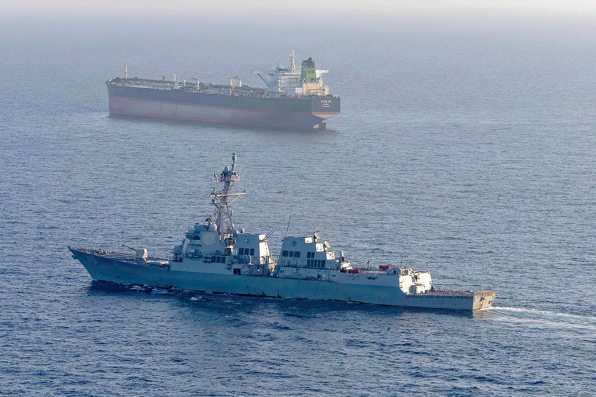 Irán asegura que tiene el control de Ormuz y advierte contra cualquier interferencia militar
