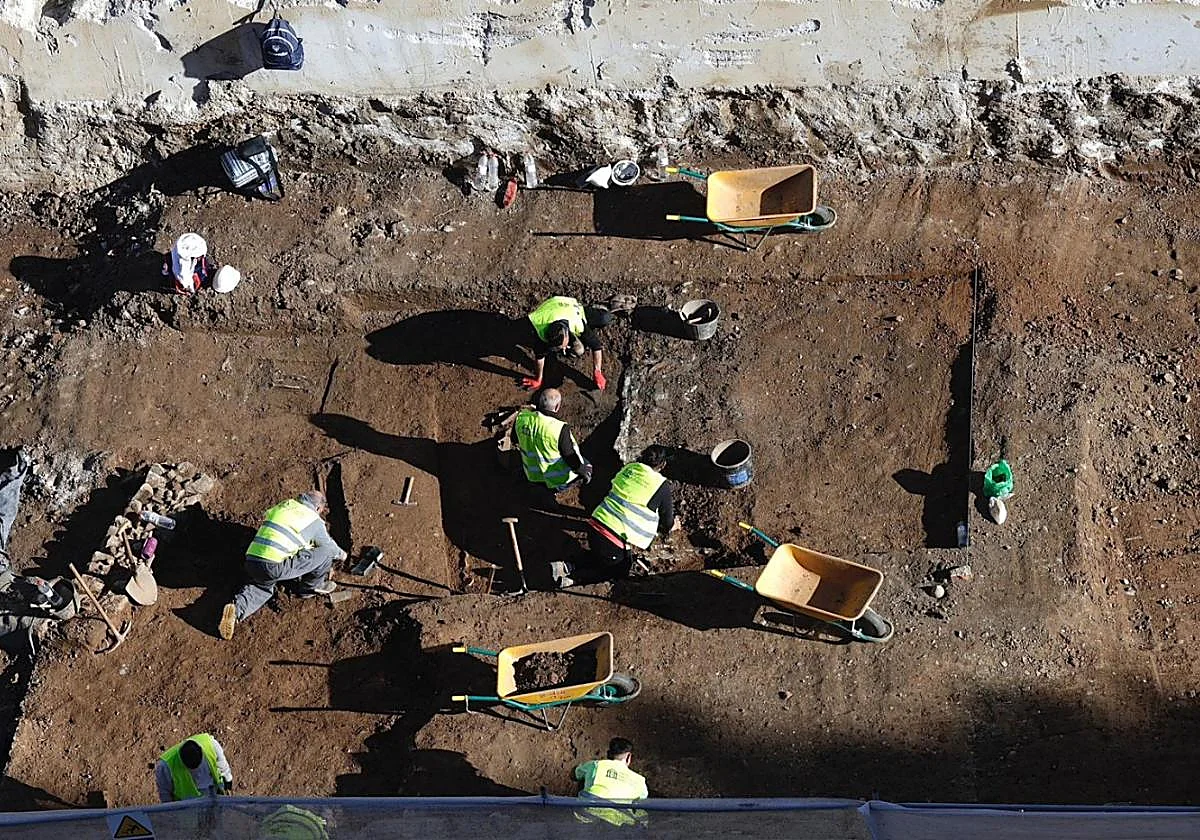Malaga metro works held up for nine months after surprise Roman necropolis find in city