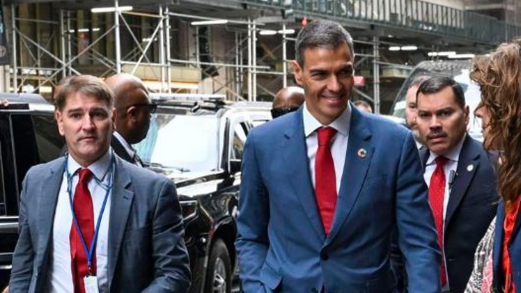 Manuel de la Rocha participó activamente en las reuniones de análisis del rescate de Plus Ultra representando a Sánchez