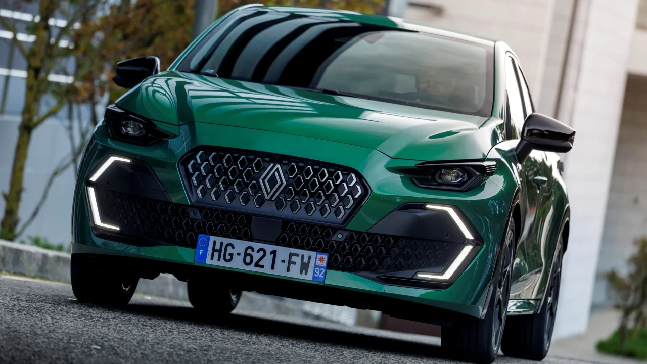 Renault Clio presume de 1.450 km de autonomía y Etiqueta ECO, estos son sus precios en España