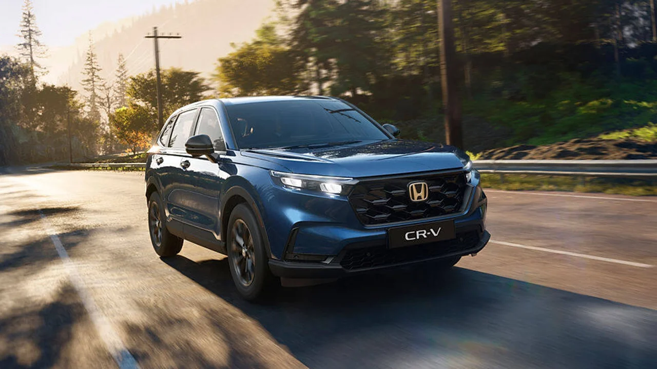 El mejorado Honda CR-V llega a España con cambios muy visibles y una nueva versión cargada de equipamiento