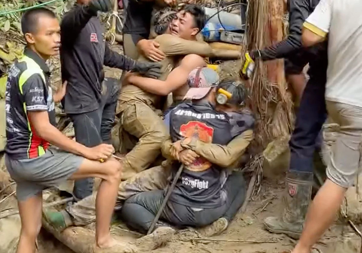 Los rescatadores redoblan la búsqueda de los dos últimos desaparecidos en la cueva de Laos