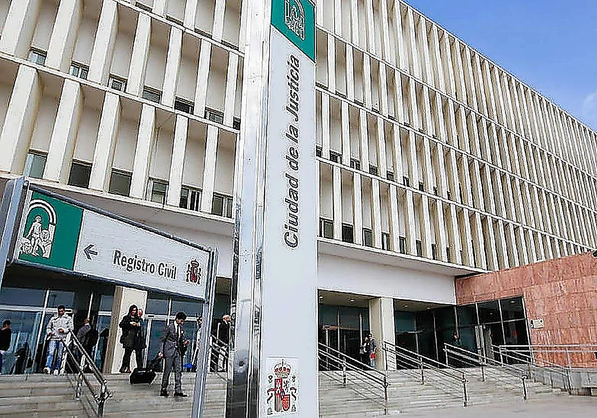 Malaga court convicts man of decade-long abuse and domination over wife