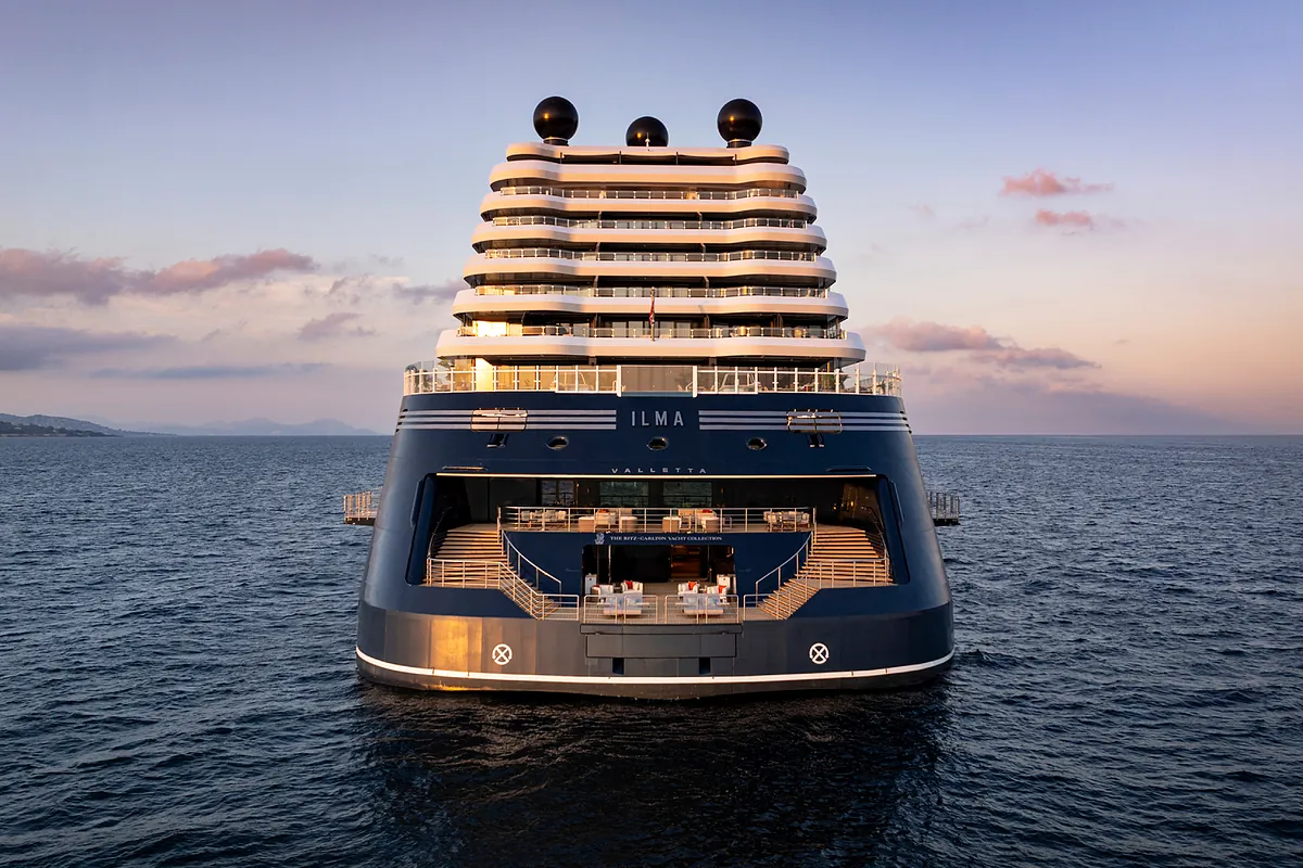 Los prestamistas de Ritz-Carlton Yatch flexibilizan las condiciones para mantener a flote la línea de cruceros de lujo