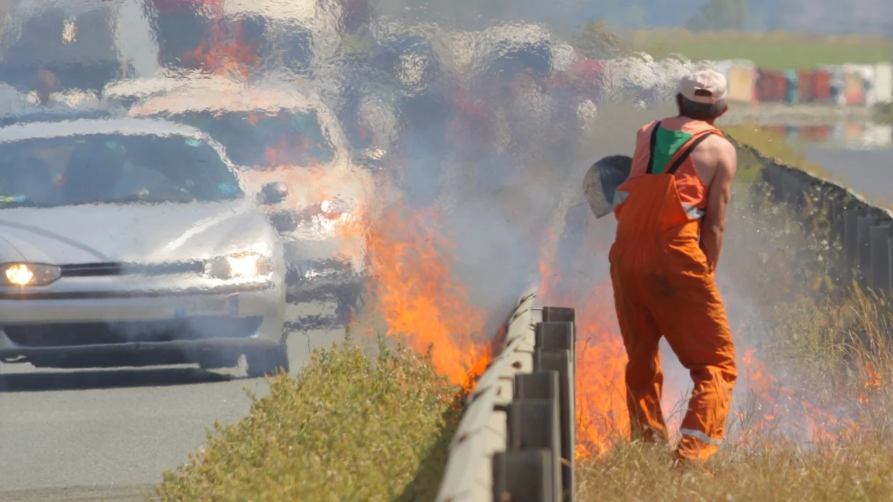 La DGT activa su protocolo de incendios forestales y hay novedades: esto es lo que puede pasarte en la carretera
