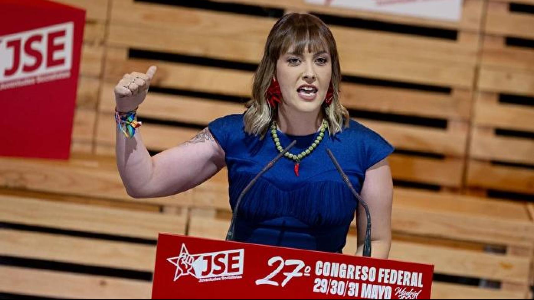 Aránzazu Figueroa, la primera mujer líder de los cachorros del PSOE: llama "mala gente" a "los pijos" y quiere la 3ª República