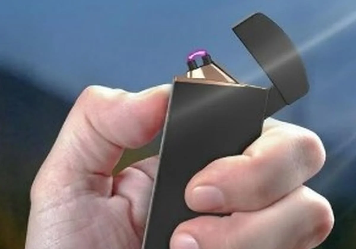 Enciende lo que quieras incluso con viento fuerte con este encendedor eléctrico