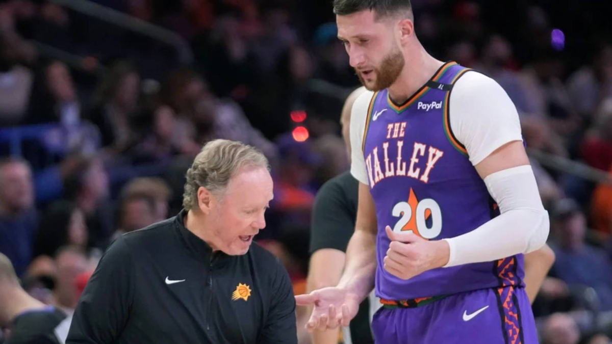 Durísimo ataque de un NBA contra su exentrenador: "Tiene un problema con el alcohol"