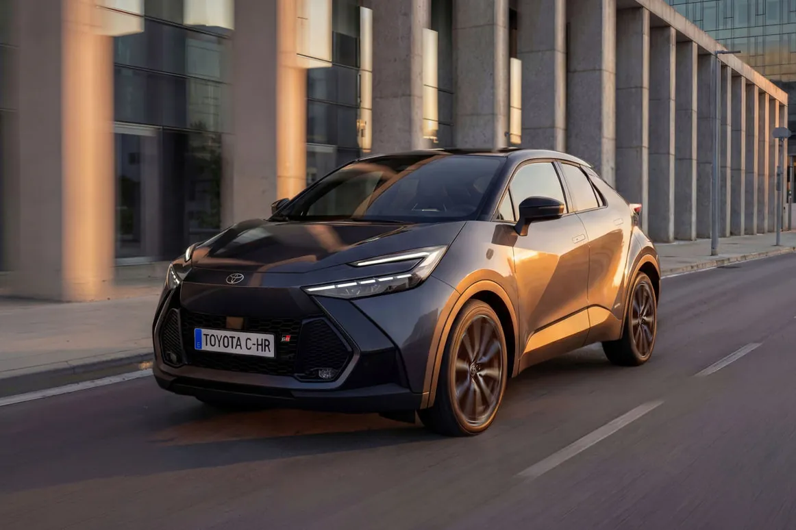 Toyota apuntala el liderato en España y Volkswagen resiste la persecución de Renault y Seat