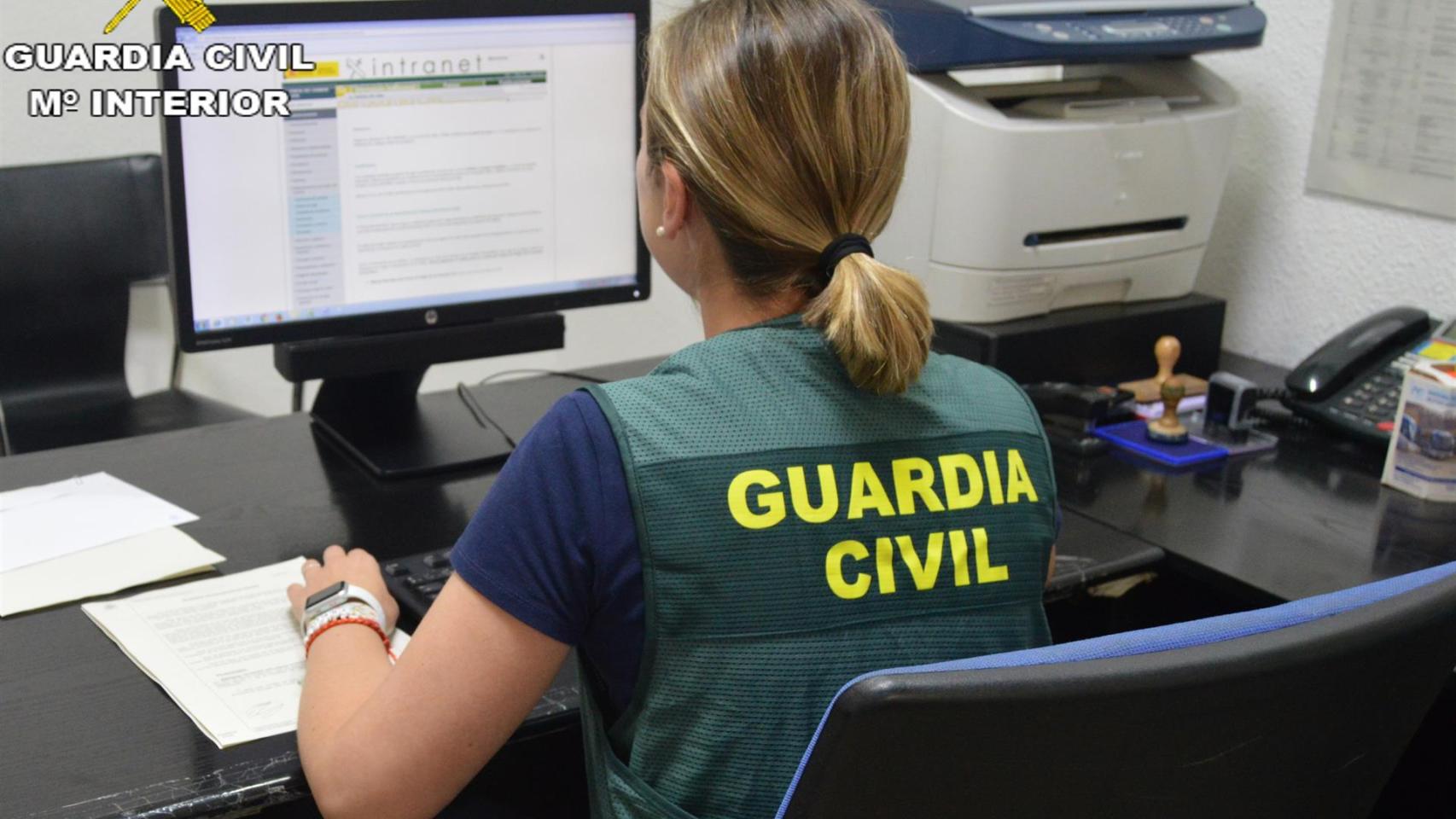 La Guardia Civil detiene a 20 personas de un clan familiar por presunto tráfico de drogas en Carlet (Valencia)