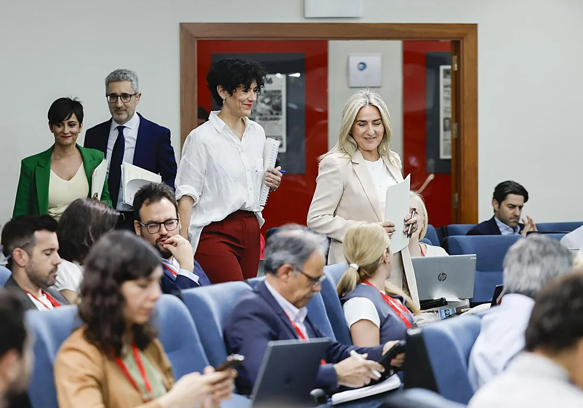 El Gobierno se mofa de la moción de censura instrumental de Feijóo y lo acusa de «desesperación»
