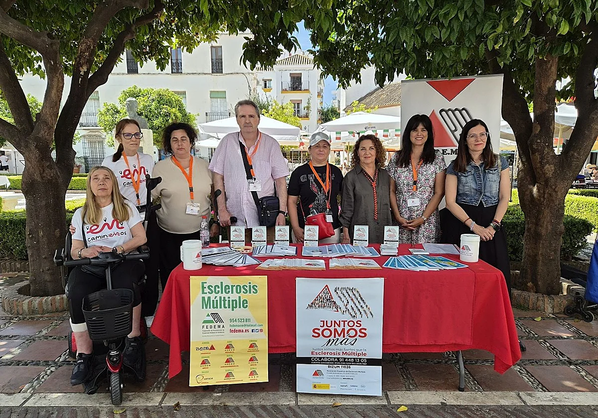 Marbella reafirma su compromiso con las personas con esclerosis múltiple y sus familias