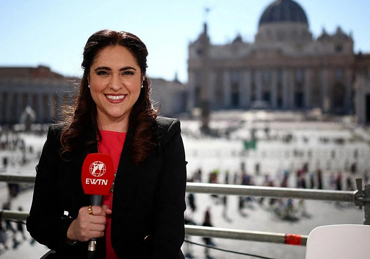 El Papa confía a una mujer laica la comunicación del Vaticano