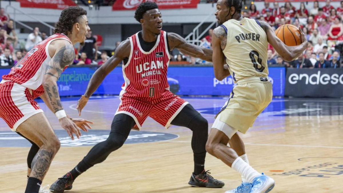 El Barça resucita y roba el factor cancha tras arrollar al UCAM