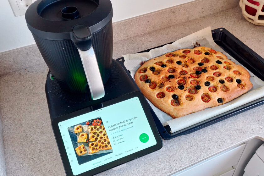 Un mes cocinando con la Thermomix TM7: un iPad pegado a un robot de cocina tan silencioso que parece magia