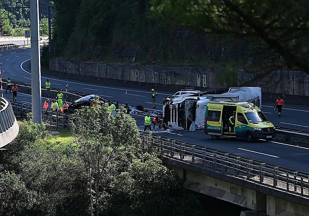 Cinco policías forales de Navarra fallecen en el grave accidente en Gipúzcoa