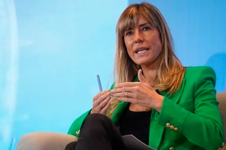 El juez Peinado retrasa la audiencia a Begoña Gómez al 15 de junio