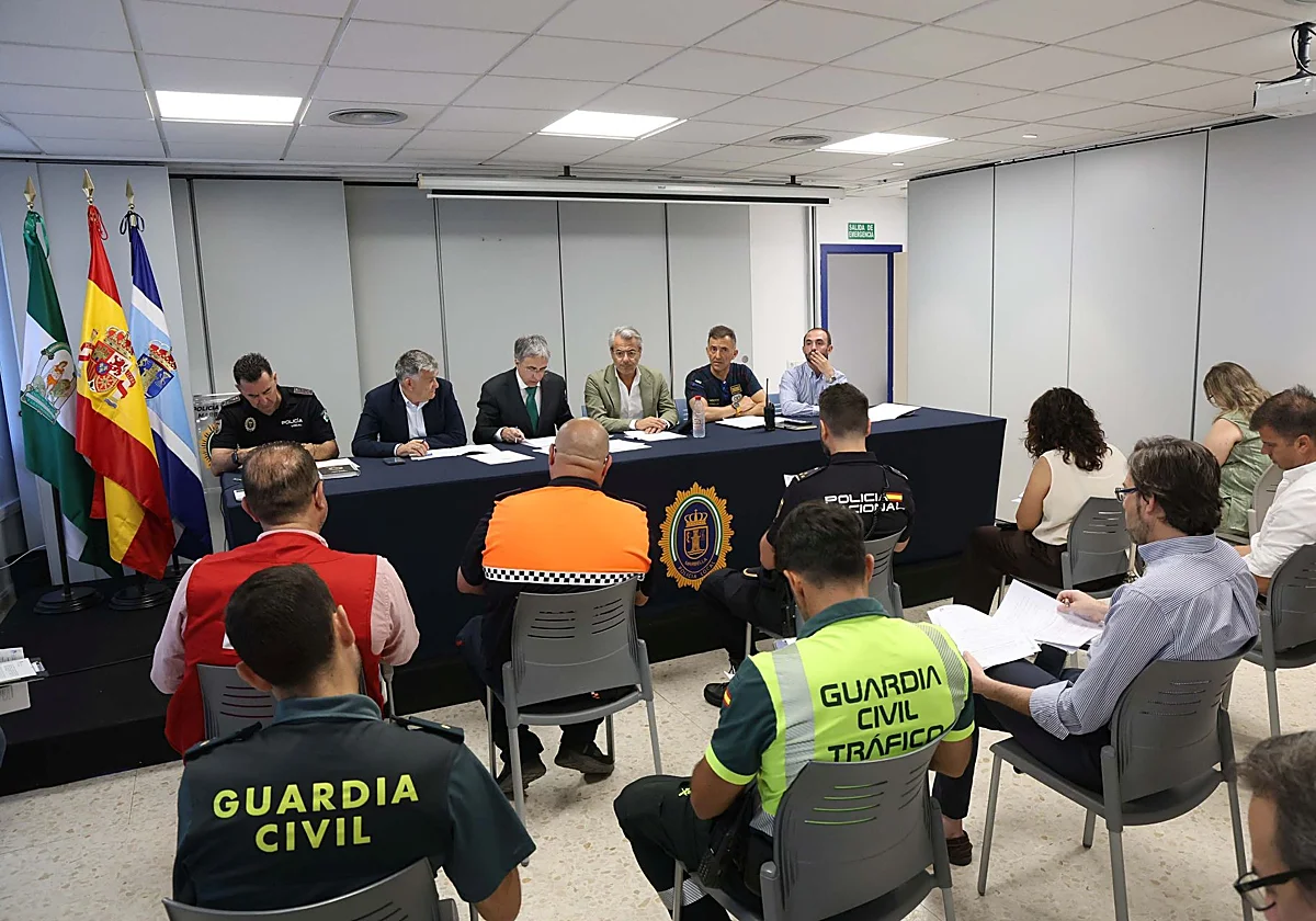 La Junta Local de Protección Civil de Marbella acuerda realizar simulacros de maremotos e incendios forestales