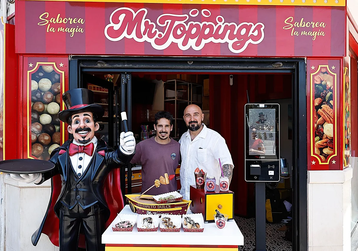 Mr. Toppings crea en Málaga los espetos dulces