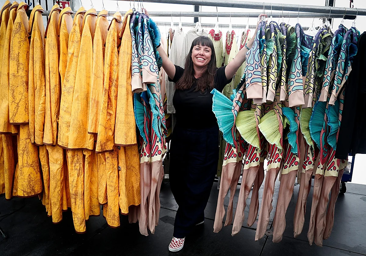 Cómo se viste el Circo del Sol: 120 trajes a medida, 74 bigotes al día y un hombre acordeón
