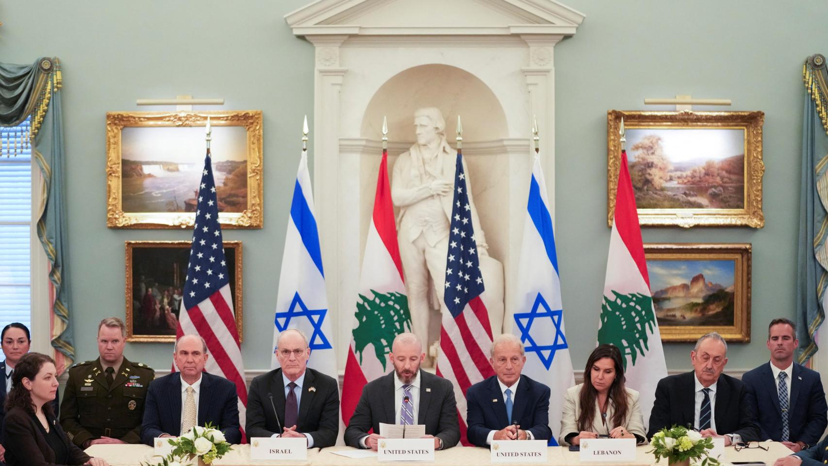 Israel y el Líbano acuerdan un alto el fuego condicionado a que Hezbolá cese sus ataques y sus operaciones con "zonas piloto"