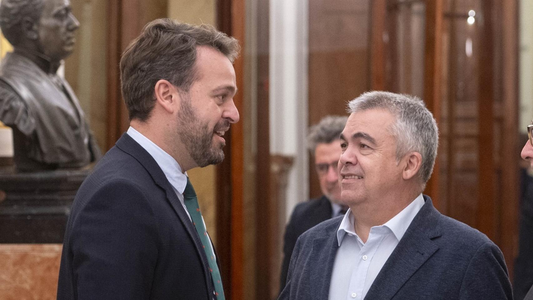 Juanfran Serrano, el ayudante "obediente" de Cerdán y Leire que guarda los secretos de las citas con Puigdemont y las saunas del suegro de Sánchez