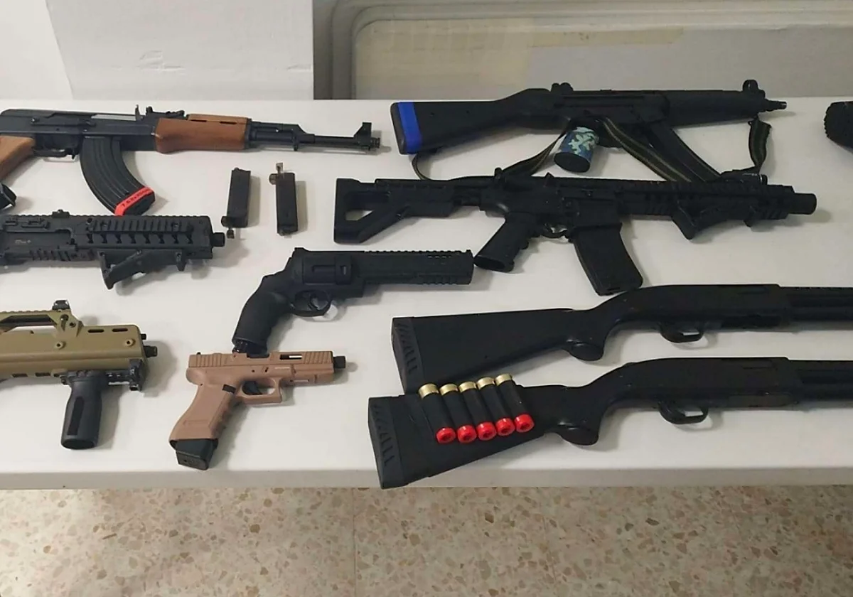La Policía Local de Ronda interviene doce armas de 'airsoft' tras la denuncia de una vecina