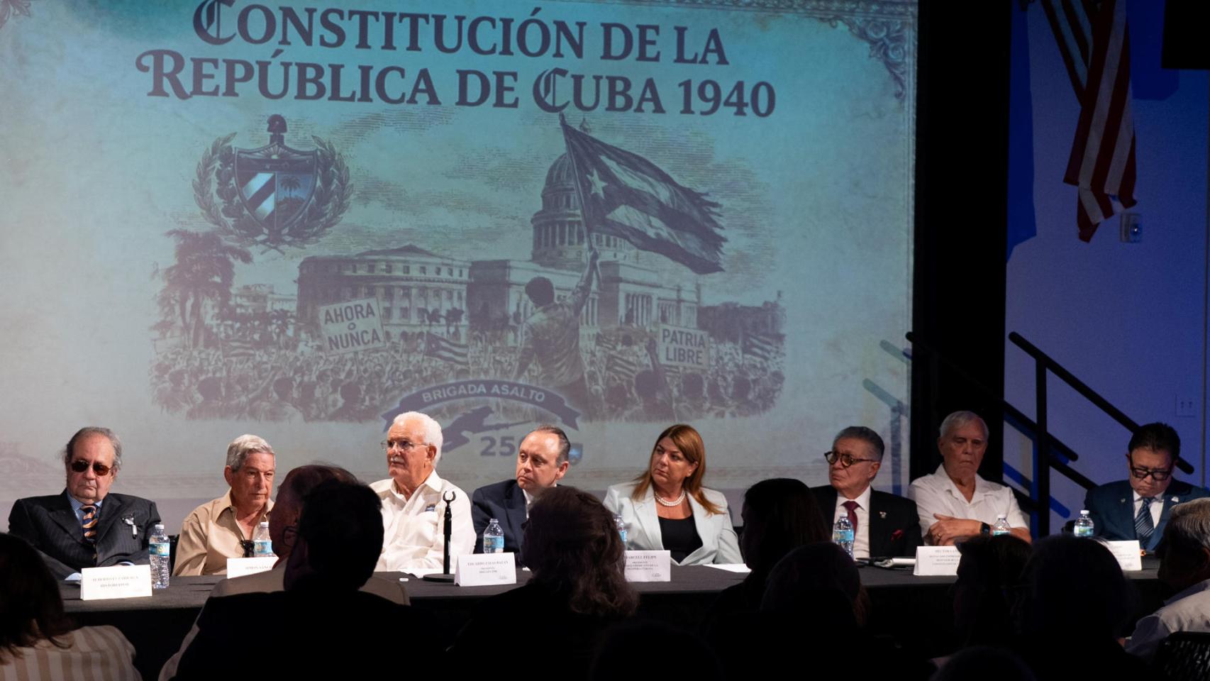 Los cubanos exiliados en Miami apuestan por restaurar la Constitución de 1940: una Carta Magna apolítica y democrática
