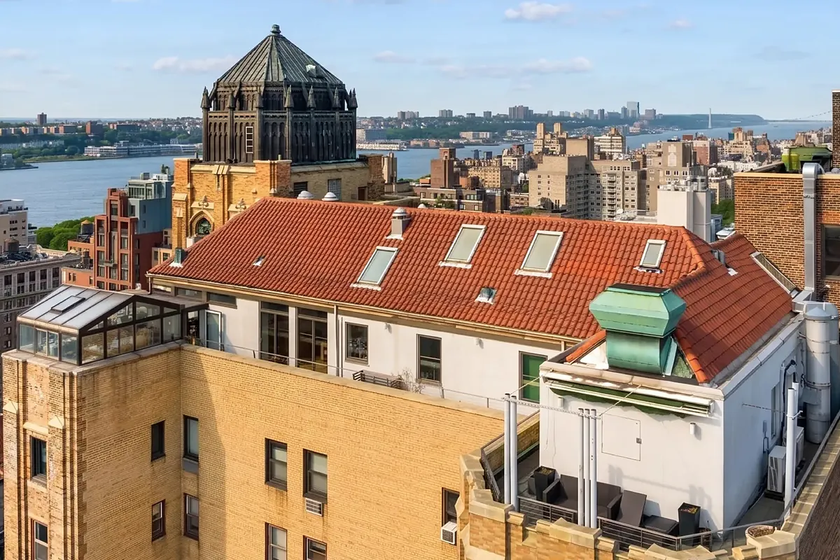 Se vende una "casa de campo" en lo alto de una antigua iglesia de Nueva York por 8,25 millones