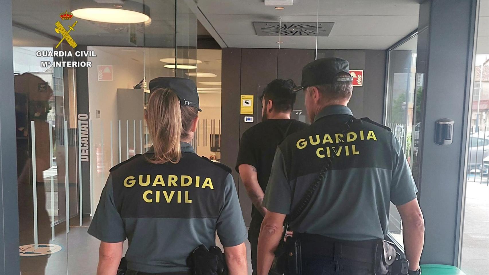 Detenido en Tui (Pontevedra) un fugitivo de la Interpol por un homicidio doloso