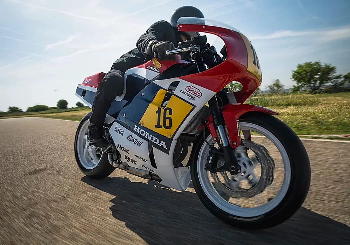 Cuando la Hornet se convierte en arte: Stilmoto y Otobai conquistan el Honda Garage Dreams