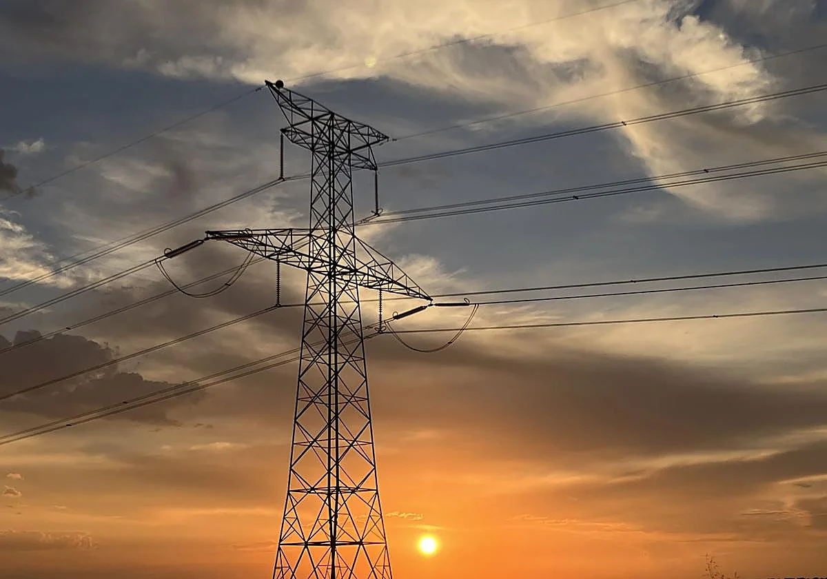 La nueva retribución a las eléctricas se atasca a solo 11 días de que expire el plazo para la prórroga de la actual