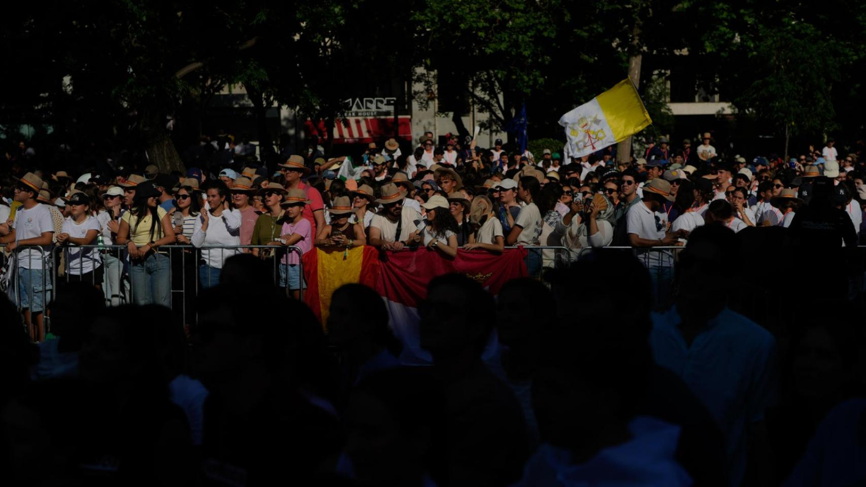 Cómo ser joven (y a veces gay) y hacer una fiesta por la visita del Papa