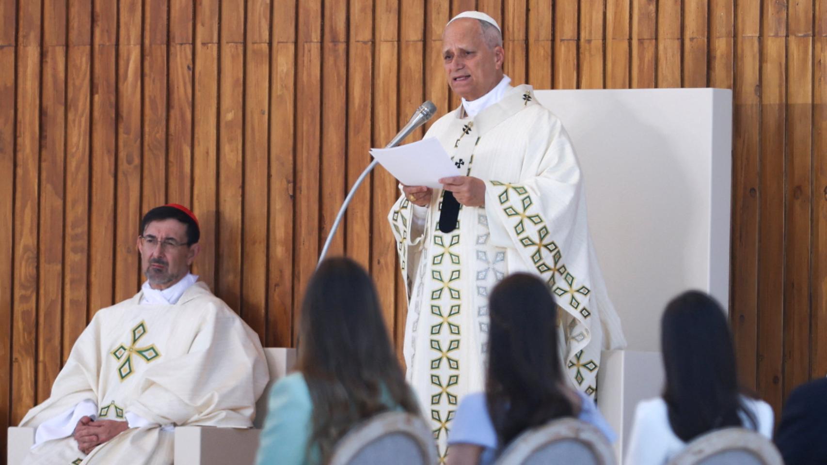 El Papa pide a los españoles "no caer en la tentación de confiar en otros ídolos" en una misa ante un millón de personas