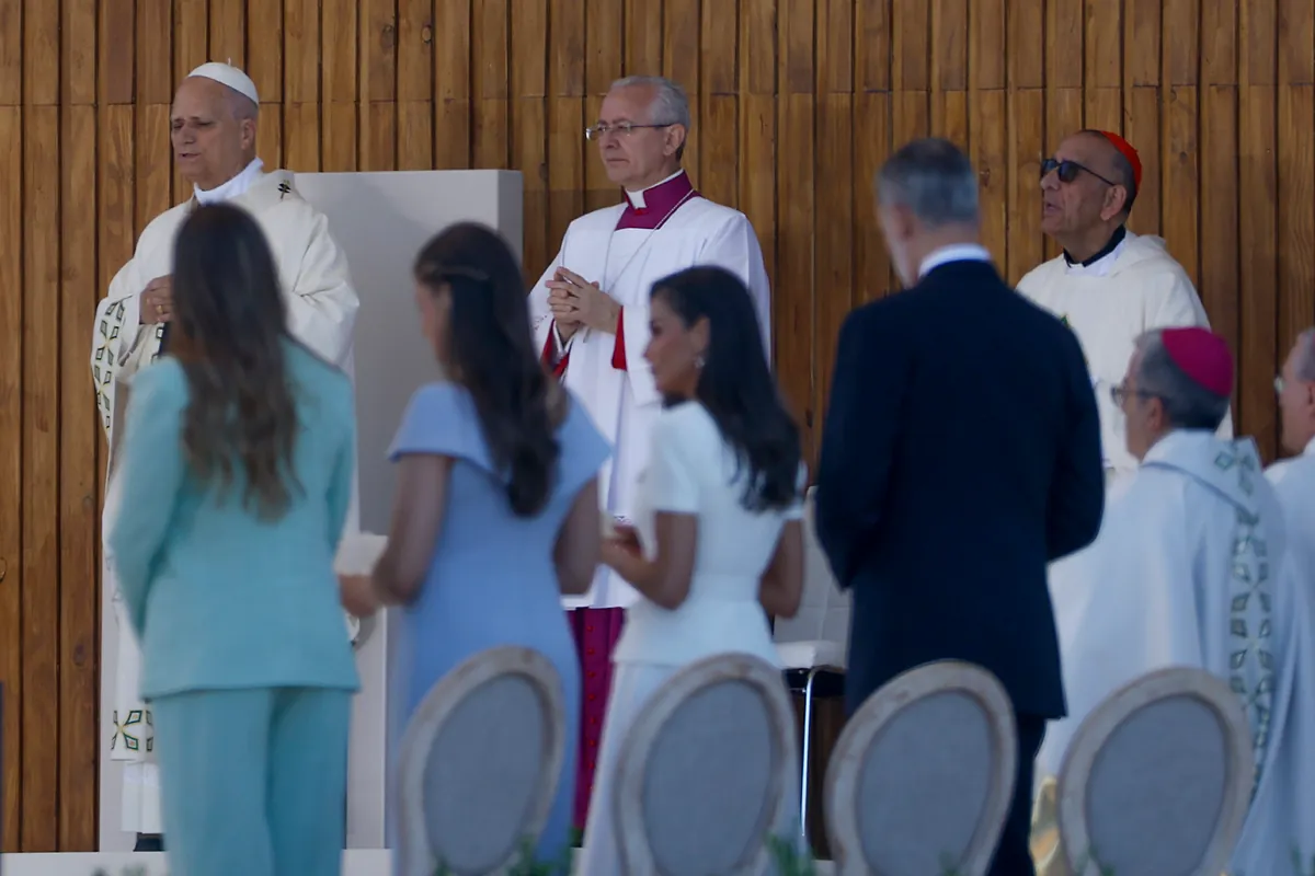Un millón doscientas mil personas acuden a la misa del Papa en Cibeles