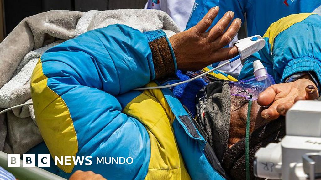 Comiendo chocolate y masticando hielo: el guía dado por muerto en el Everest relató a la BBC cómo sobrevivió 6 días en la montaña más alta del mundo