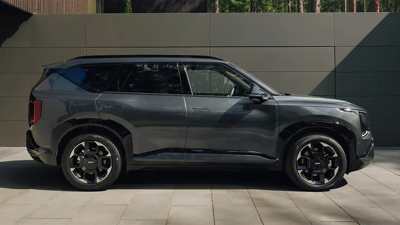 Con un maletero enorme, autonomía de Tesla y 6.900 € de rebaja, este nuevo SUV de KIA deja al MGS6 EV en una difícil posición