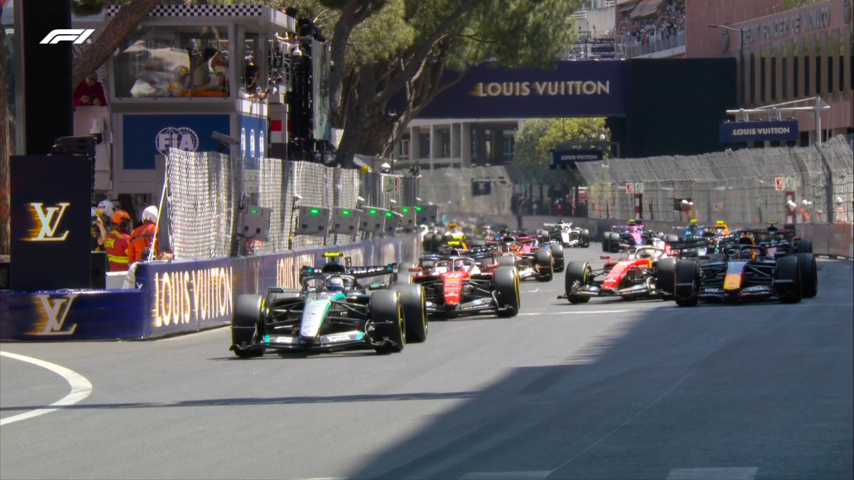 Avería desastrosa para Verstappen en la salida y adiós