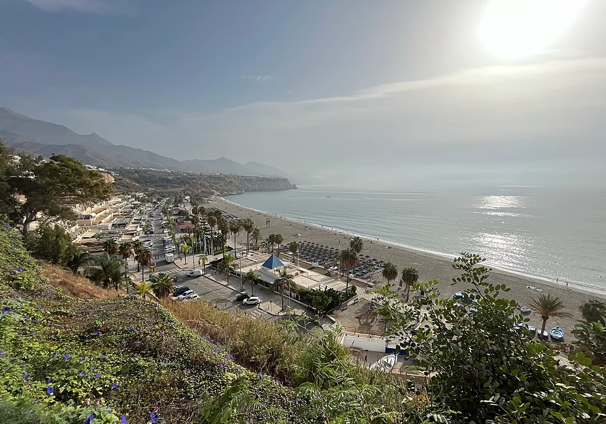 Salvan la vida a un turista británico tras sufrir un infarto en Nerja