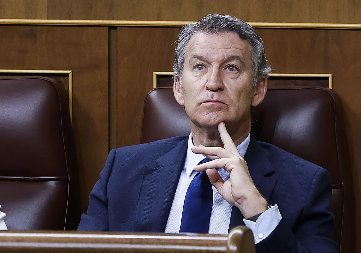 El PP aparca la moción de censura a la espera del vía crucis judicial de Sánchez