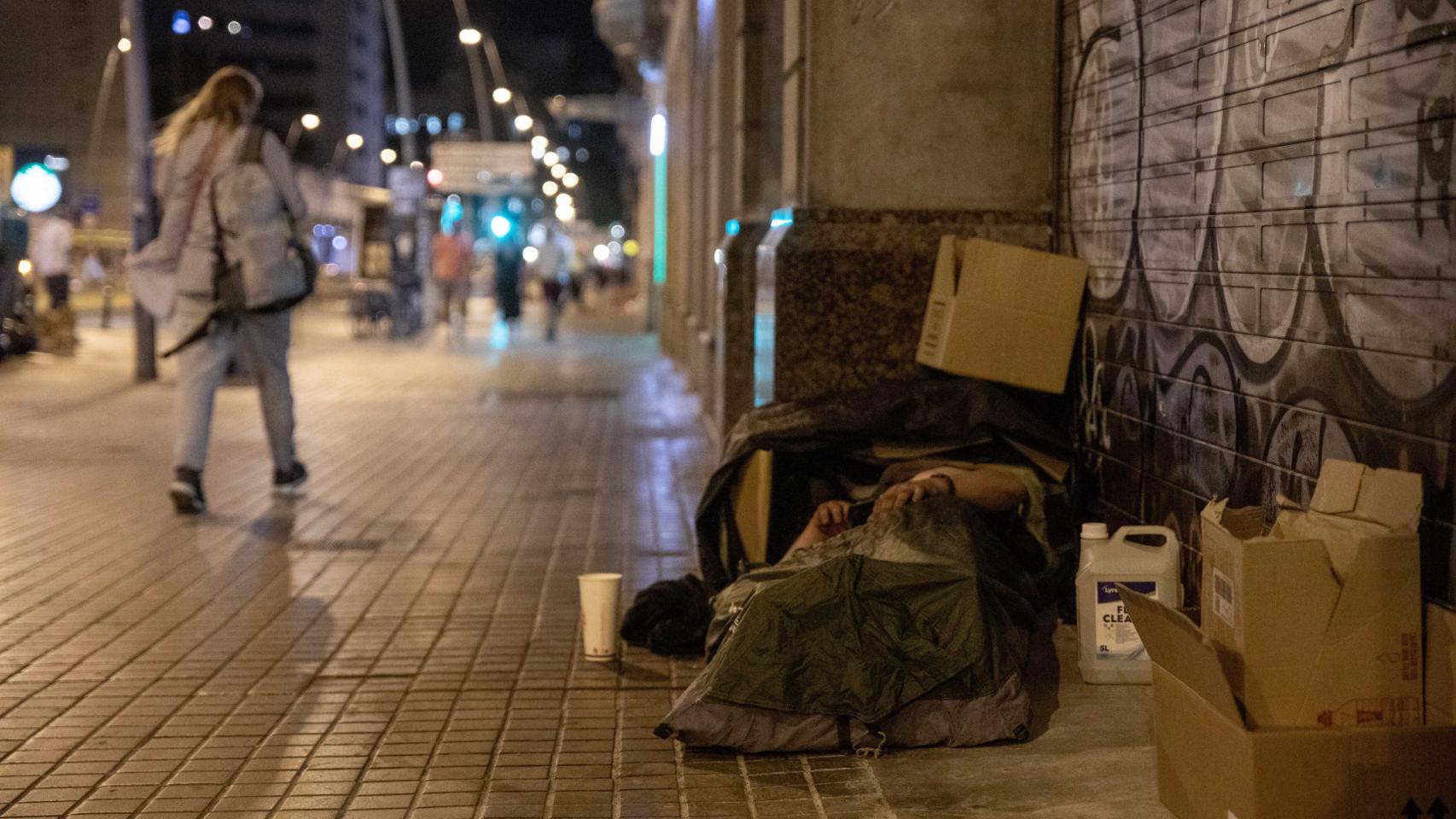 Málaga moviliza 2 millones para reforzar la red de acogida de personas sin hogar