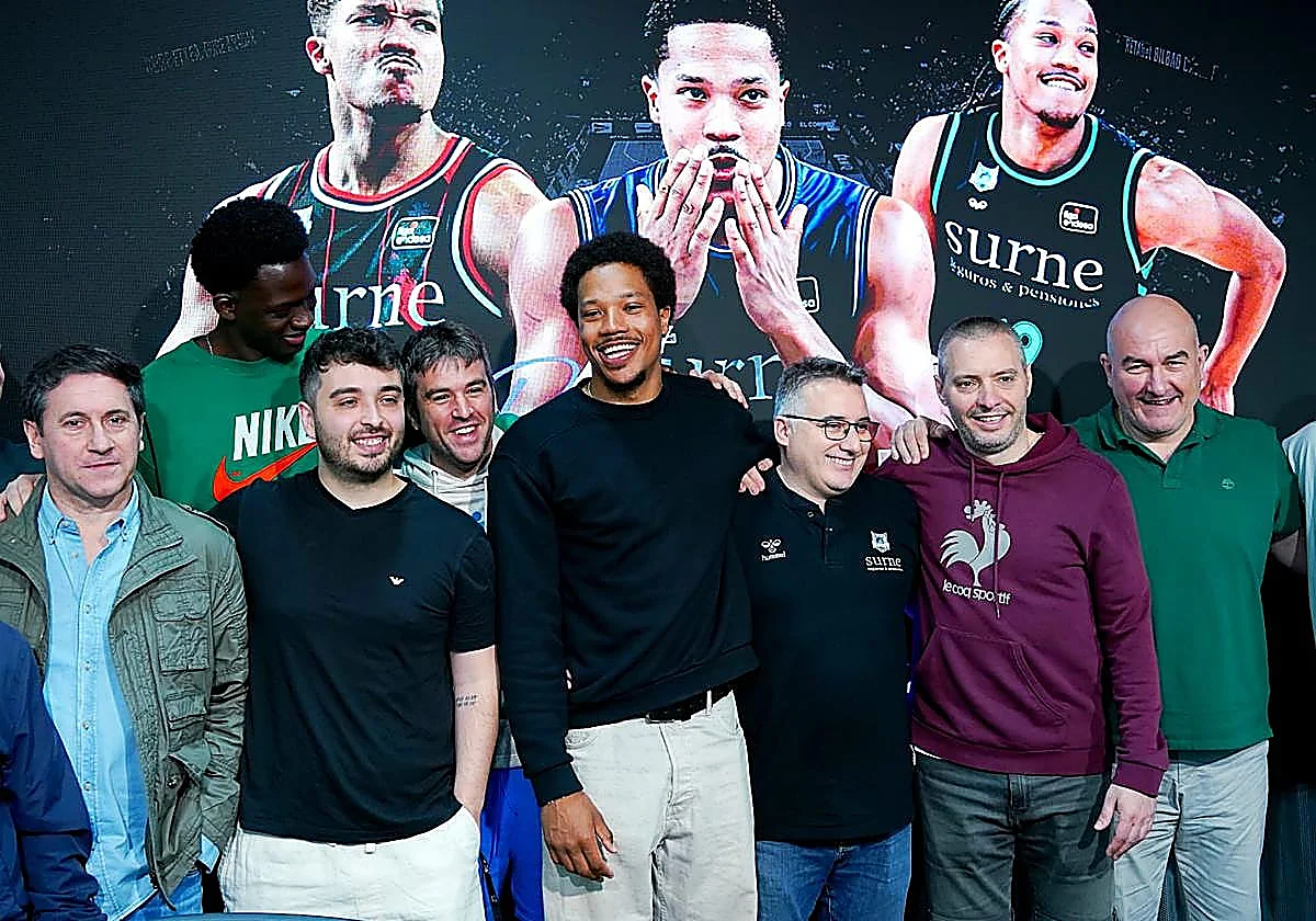 Melwin Panztar se despide de Bilbao entre vítores antes de recalar en el Unicaja