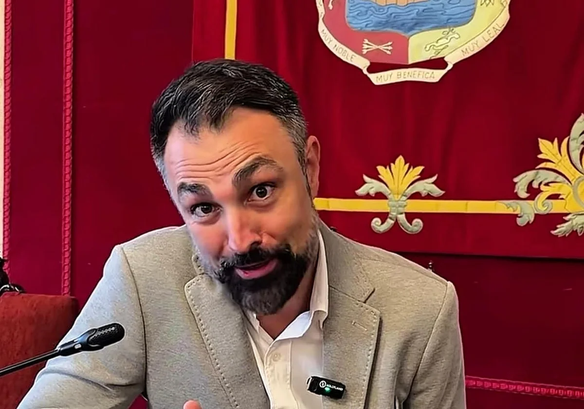 El portavoz socialista se estrena con un vídeo: para los populares es «irrespetuoso»